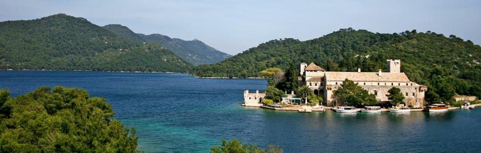 Mljet Sunset Apartments Pomena Exterior photo