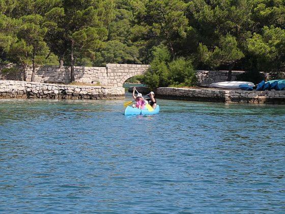 Mljet Sunset Apartments Pomena Exterior photo