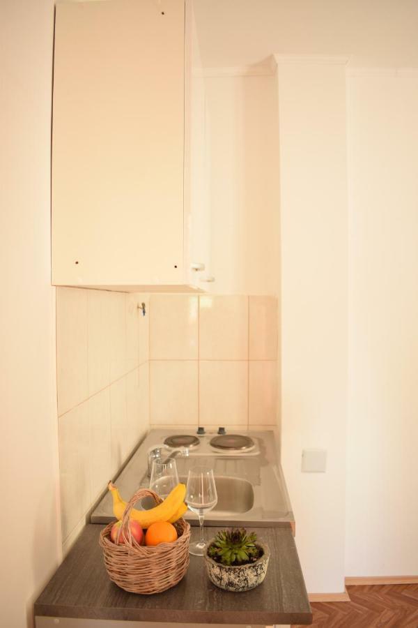 Mljet Sunset Apartments Pomena Exterior photo